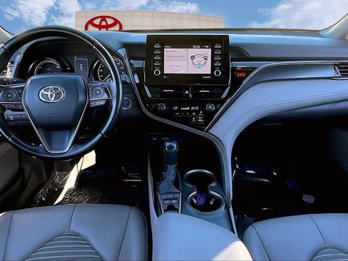 Used 2022 Toyota Camry SE image 15