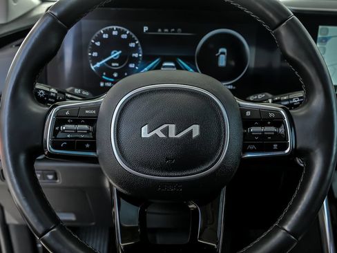 Used 2024 Kia Carnival SX Prestige FWD image 22