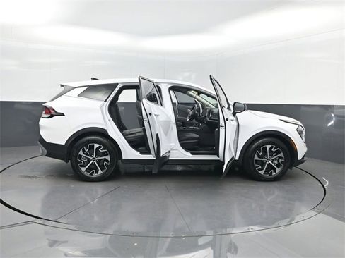 Used 2024 Kia Sportage EX image 39