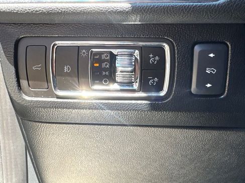 Used 2023 Lincoln Navigator Reserve AWD/4WD image 40