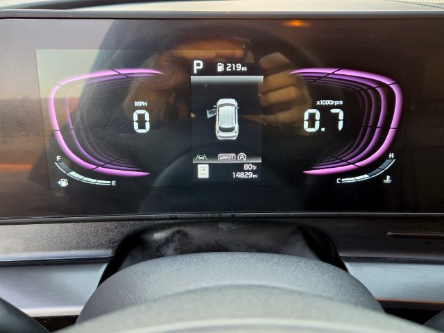 Used 2025 Kia Sportage EX FWD image 27