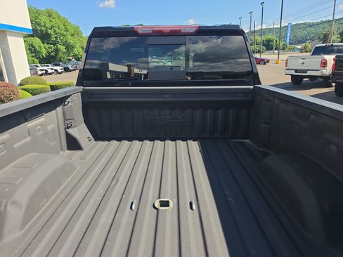 Used 2023 Chevrolet Silverado 3500 High Country w/ Z71 Off-Road Package AWD/4WD image 5