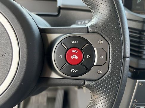 Used 2024 INEOS Grenadier image 10