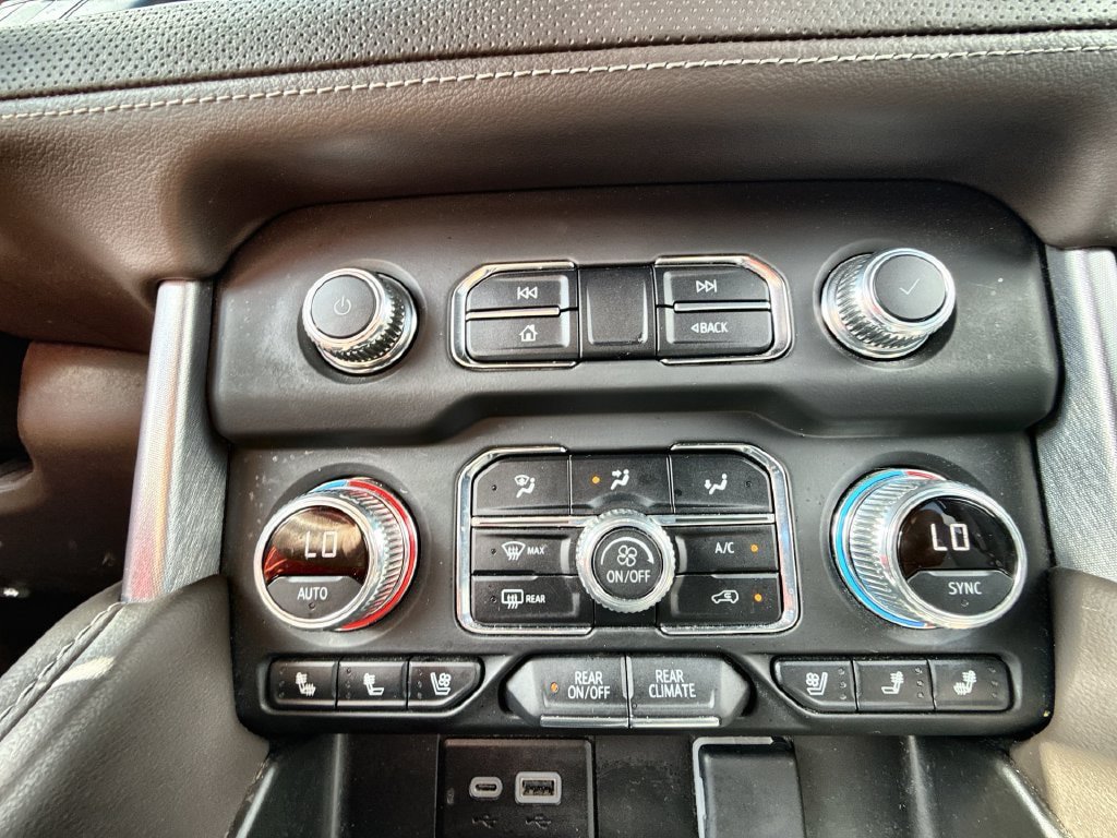 Used 2024 GMC Yukon SLT RWD image 21