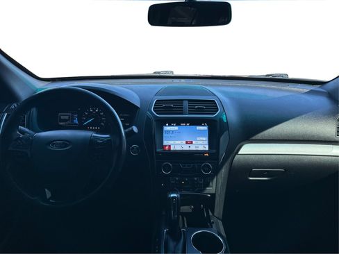 Used 2017 Ford Explorer XLT w/ Equipment Group 202A image 39