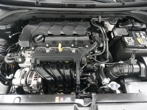 Used 2022 Hyundai Accent Limited image 28