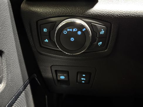 Used 2019 Ford F150 Platinum w/ Equipment Group 701A Luxury image 19