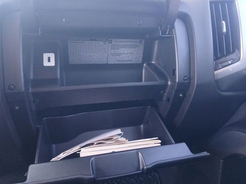 Used 2018 Chevrolet Silverado 1500 LT w/ All Star Edition image 28