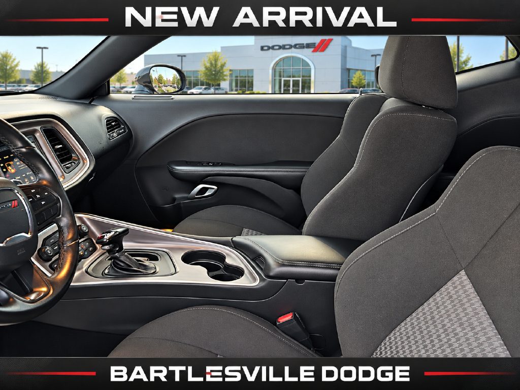 Used 2022 Dodge Challenger R/T w/ Blacktop Package RWD image 6