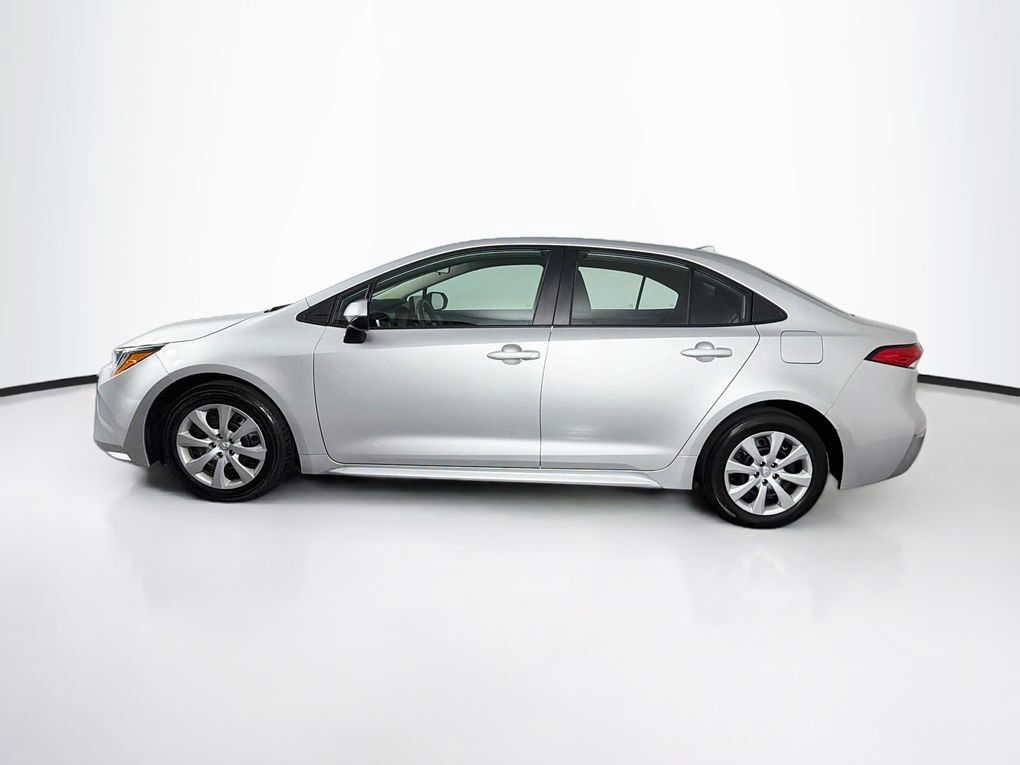Used 2024 Toyota Corolla LE FWD image 6