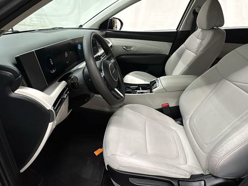 Used 2026 Hyundai Tucson SE FWD image 8