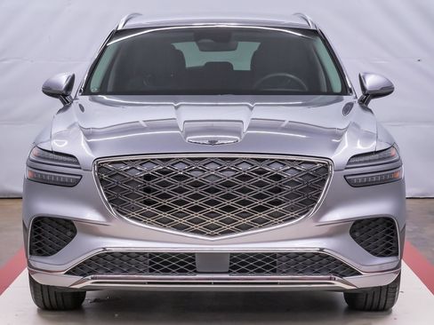 Certified 2026 Genesis GV70 2.5T AWD/4WD image 4