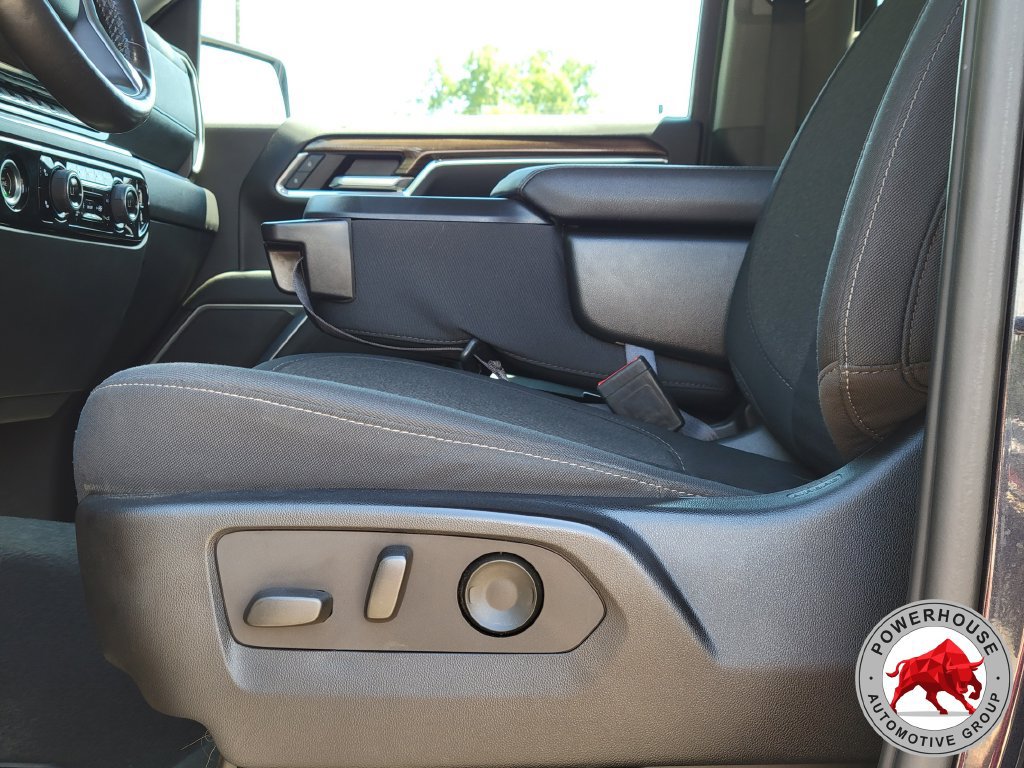 Used 2022 Chevrolet Silverado 1500 LT AWD/4WD image 24
