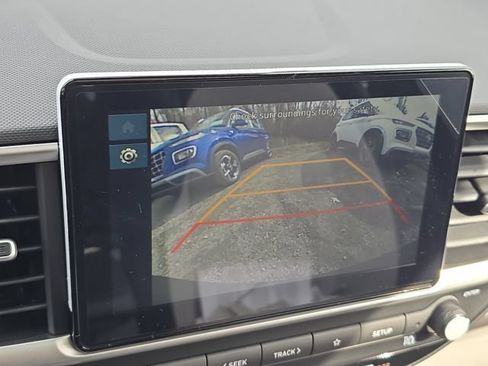 New 2026 Hyundai Venue SEL FWD image 9