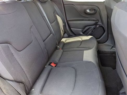 Used 2018 Jeep Renegade Altitude AWD/4WD image 29