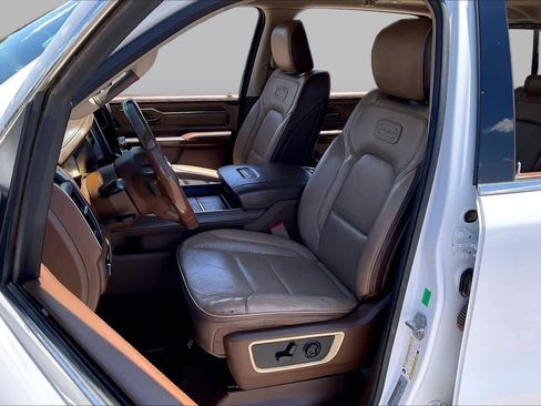 Used 2019 RAM 1500 Limited AWD/4WD image 8