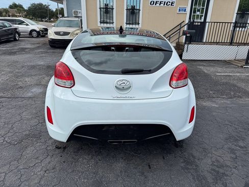 Used 2016 Hyundai Veloster w/ Option Group 02 FWD image 7