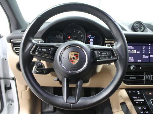 Used 2024 Porsche Macan Turbo image 9