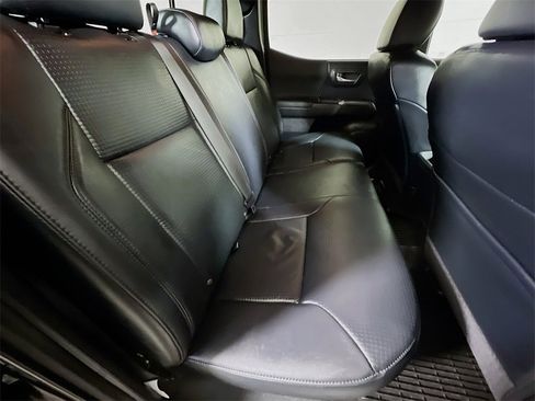 Certified 2019 Toyota Tacoma TRD Off-Road image 24