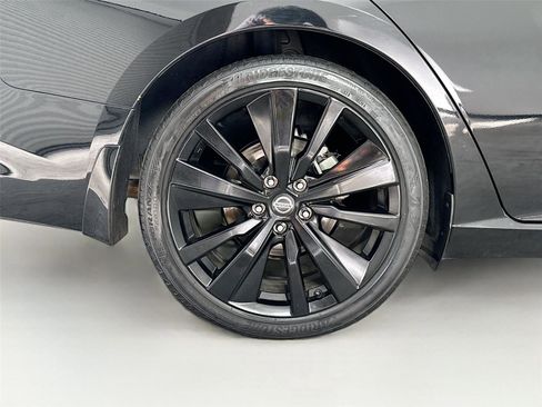 Used 2022 Nissan Altima 2.5 SR w/ Midnight Edition Package FWD image 34