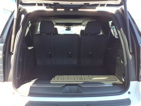 Certified 2026 Chevrolet Suburban RST w/ Advanced Technology Package AWD/4WD image 19