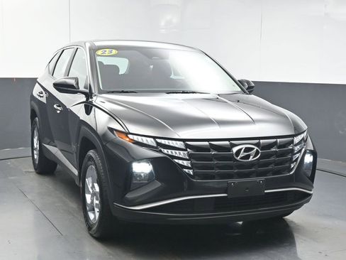 Used 2023 Hyundai Tucson SE image 2