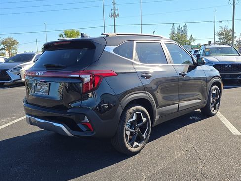 New 2026 Kia Seltos EX image 8