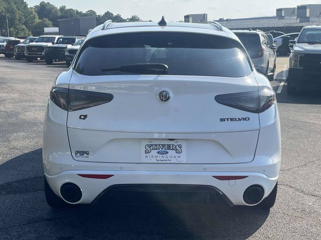 Used 2021 Alfa Romeo Stelvio Ti Sport AWD/4WD image 5