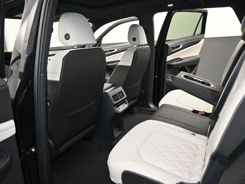 New 2026 Volkswagen Atlas Cross Sport SEL Premium R-Line AWD/4WD image 42