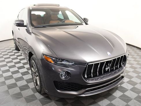 Used 2021 Maserati Levante S image 9