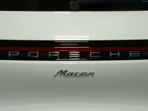New 2026 Porsche Macan image 38