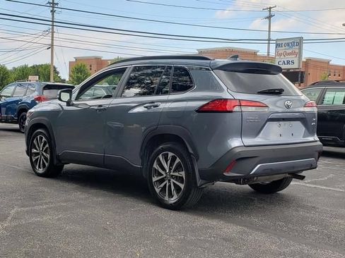 Used 2022 Toyota Corolla Cross XLE w/ Convenience Package AWD/4WD image 7