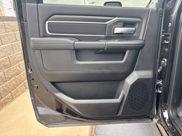 Used 2026 RAM 3500 Big Horn AWD/4WD image 16