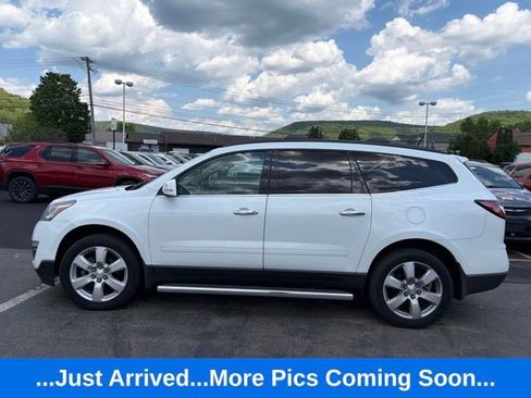 Used 2017 Chevrolet Traverse LT w/ Style and Technology Package AWD/4WD image 7