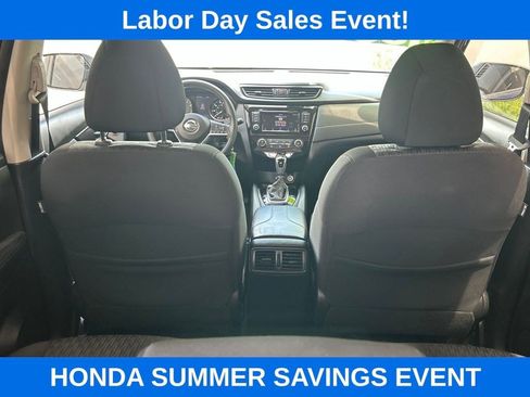 Used 2020 Nissan Rogue S FWD image 11