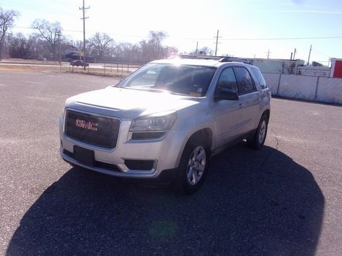 Used 2016 GMC Acadia SLE image 3