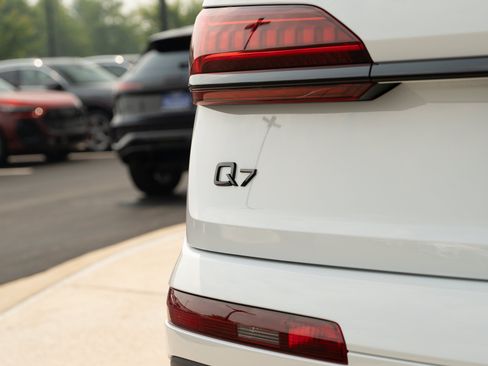 Certified 2023 Audi Q7 3.0T Prestige w/ Prestige Package AWD/4WD image 28