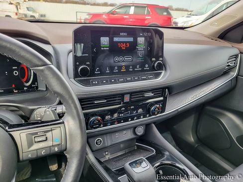 Used 2023 Nissan Rogue Platinum w/ Platinum Premium Package image 23