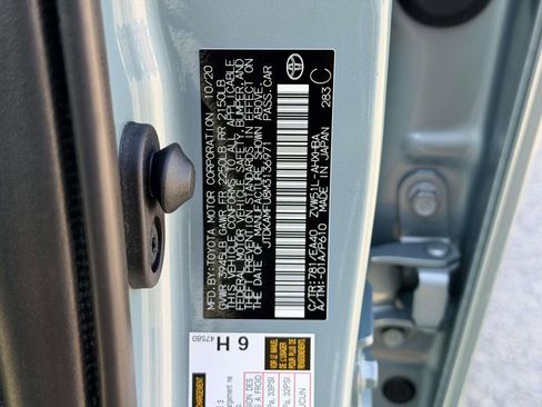 Certified 2021 Toyota Prius Limited image 27