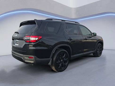 New 2026 Honda Pilot Black Edition image 6