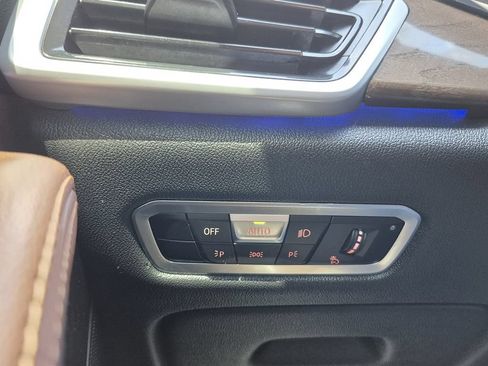 Used 2022 BMW X5 sDrive40i w/ M Sport Package RWD image 28