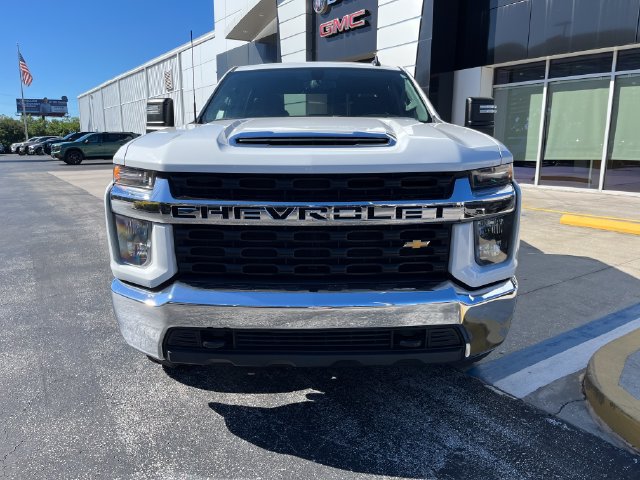 Used 2023 Chevrolet Silverado 2500 LT AWD/4WD image 2