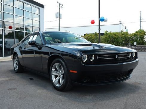 Used 2021 Dodge Challenger SXT RWD image 3