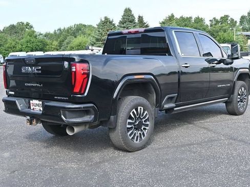 Used 2024 GMC Sierra 2500 Denali Ultimate AWD/4WD image 4