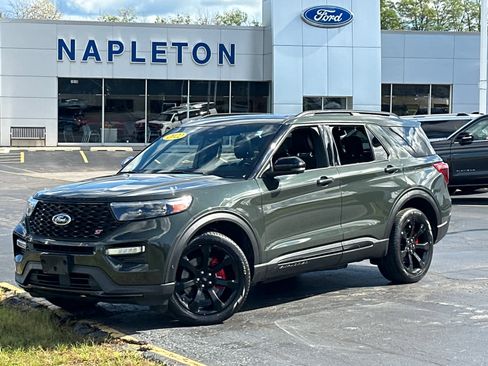 Certified 2022 Ford Explorer ST w/ Equipment Group 401A image 2