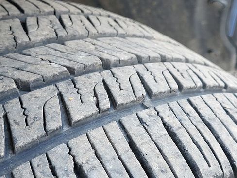 Used 2019 Toyota Camry XSE image 11