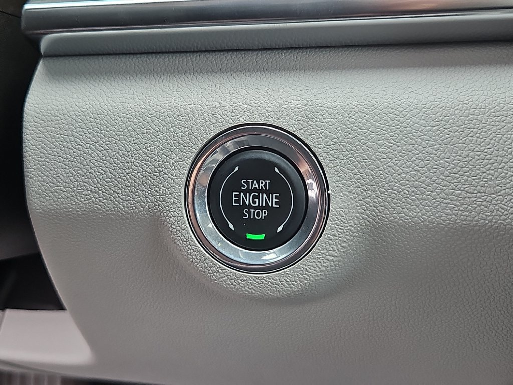 Used 2026 GMC Terrain Denali w/ LPO, Black Badging Package AWD/4WD image 26