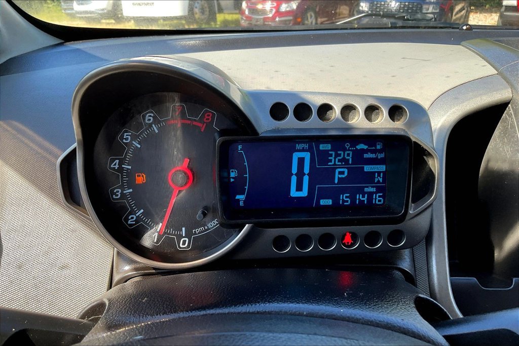 Used 2015 Chevrolet Sonic LT FWD image 13