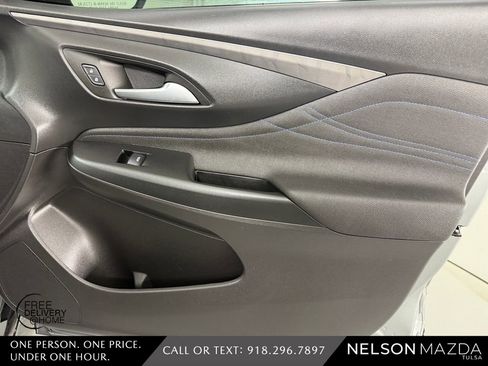 Used 2025 Buick Envista Sport Touring w/ Convenience II Package FWD image 44