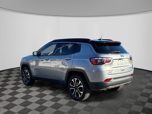 Used 2023 Jeep Compass Limited AWD/4WD image 5